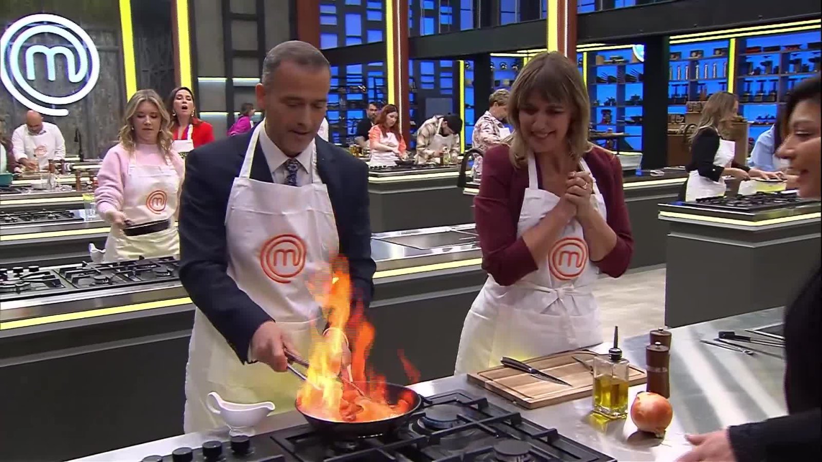 Gran estreno de MasterChef: Nuestros animadores se enfrentaron a la caja misteriosa