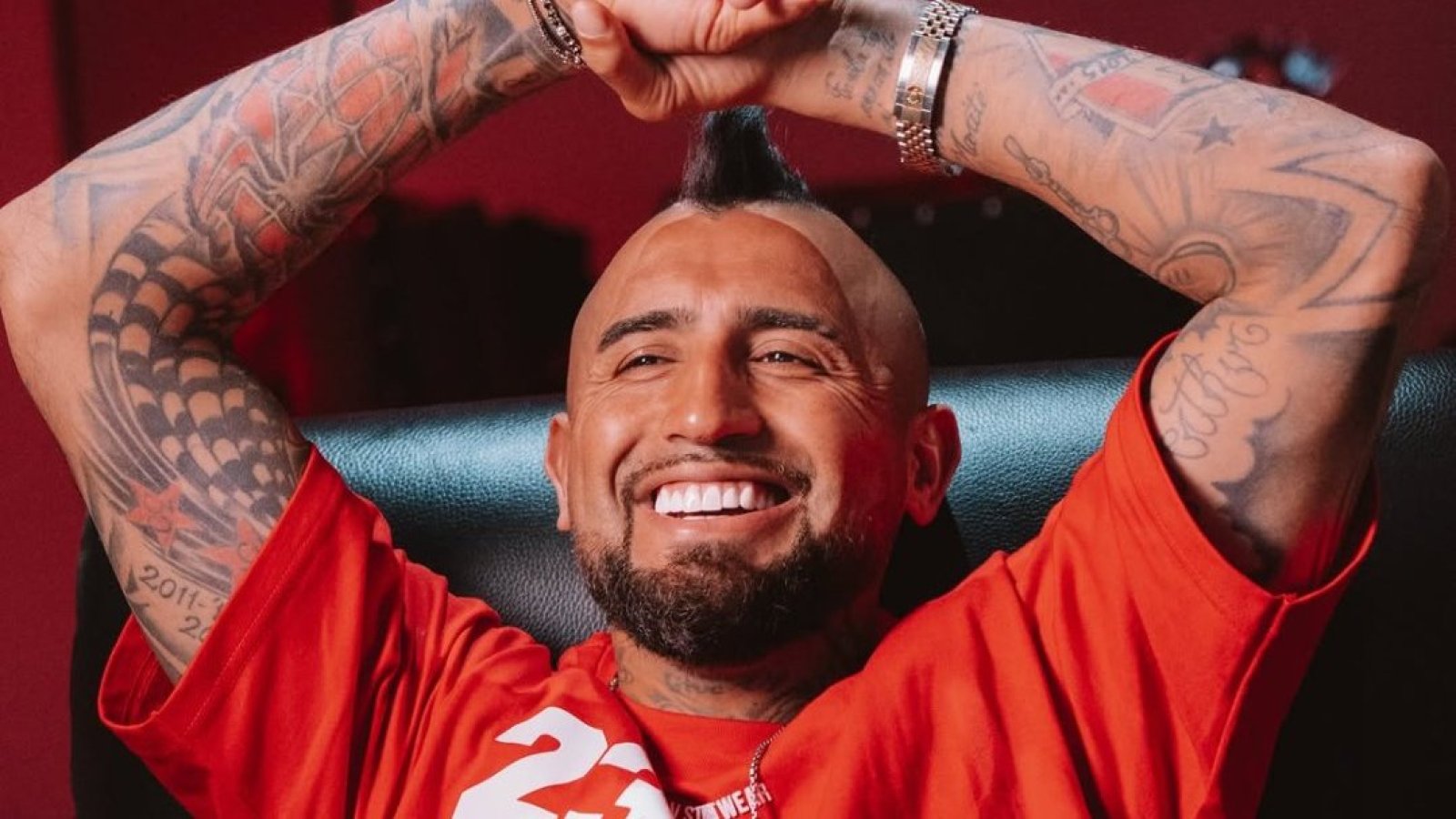 "Podría hacer 1000 goles": El jugador que ilusiona a Arturo Vidal y que compara con ex crack del Bayern Munich
