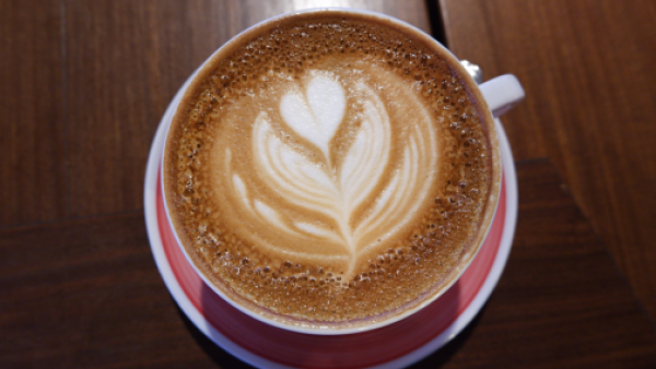<p>Café gratis y promociones: las ofertas que tendrán estas cadenas por el Día Internacional del Café</p>
