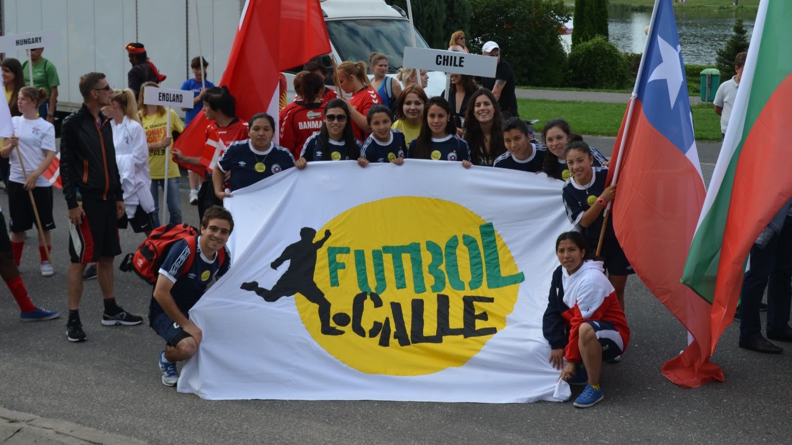 Fútbol Calle abre inscripciones a talleres para jugar por la Roja en el Mundial 2027
