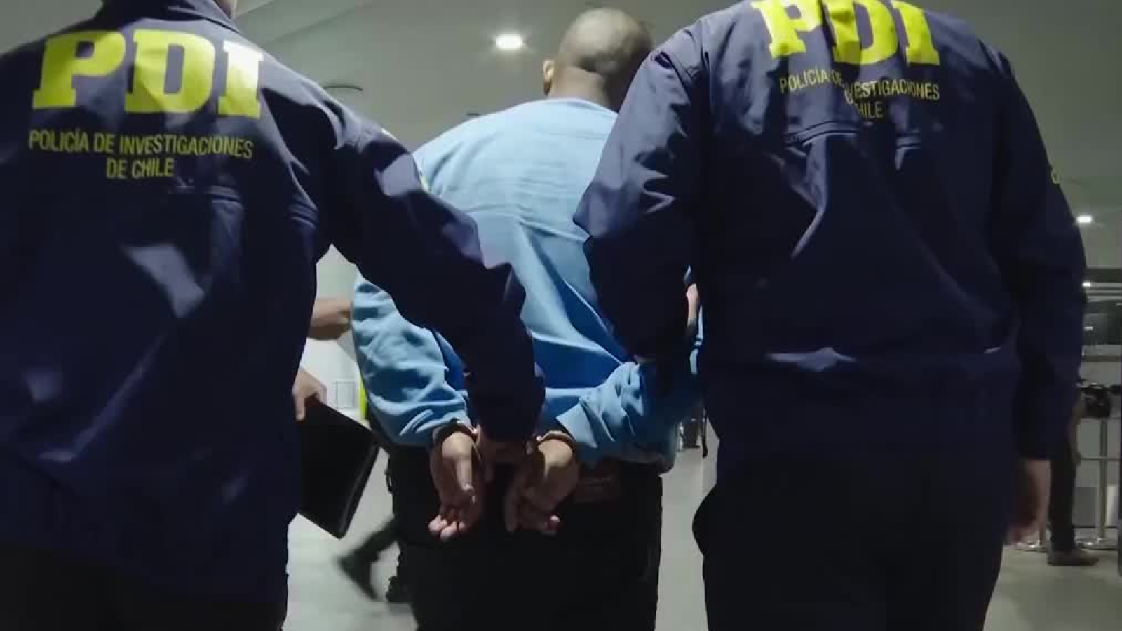 "Los Hijos de Dios": Así llegó extraditado peligroso criminal de una facción del Tren de Aragua
