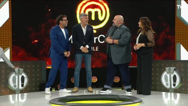 <p>"Hay dos cosas que yo no voy a permitir...": Las reglas que tendrán los jueces de MasterChef Chile</p>
