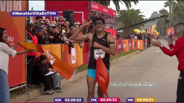 "Pensé en mi familia": Mario Rivas es el gran ganador de los 42K en la Maratón de Viña
