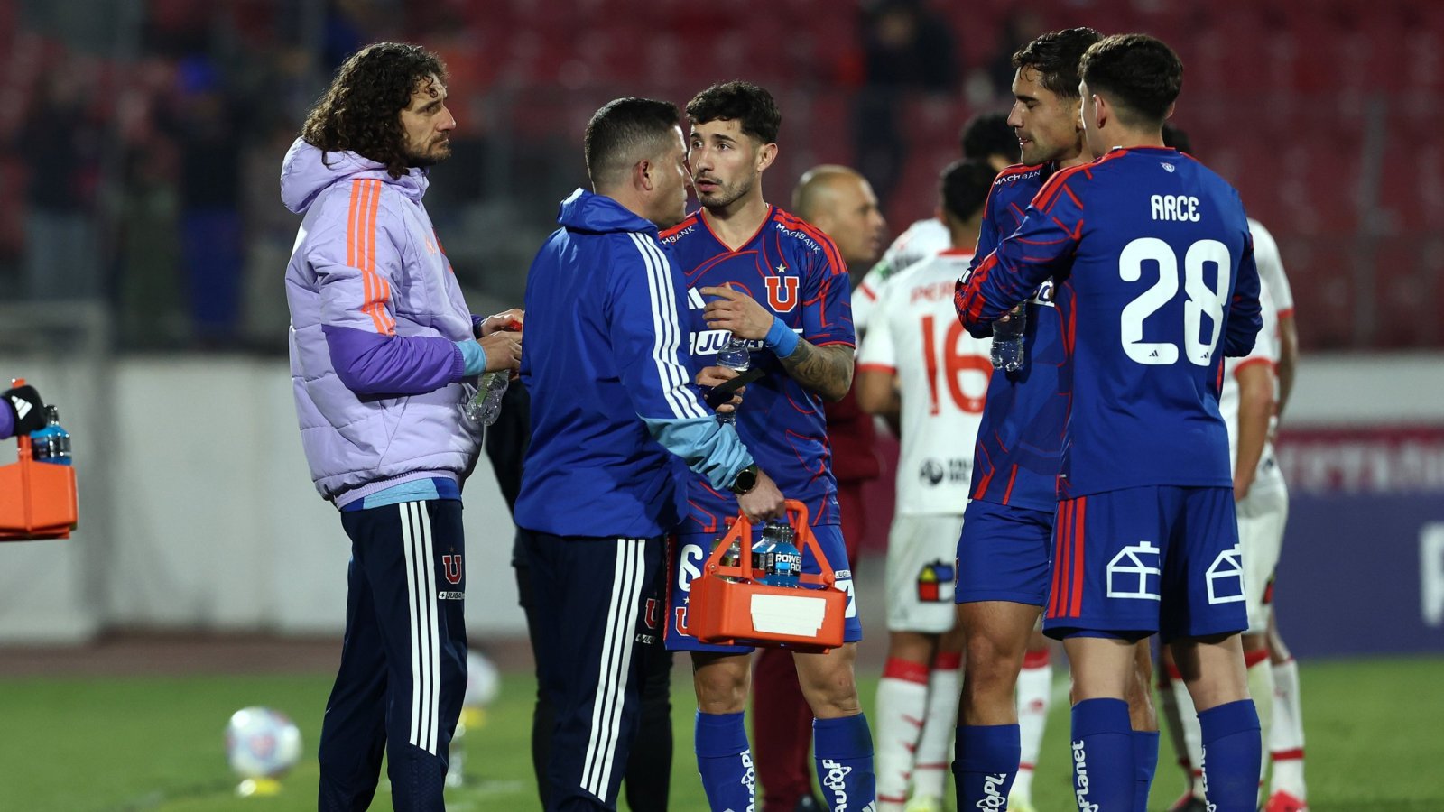 "Acordó poner término a la relación contractual": Un nuevo técnico es despedido en el fútbol chileno
