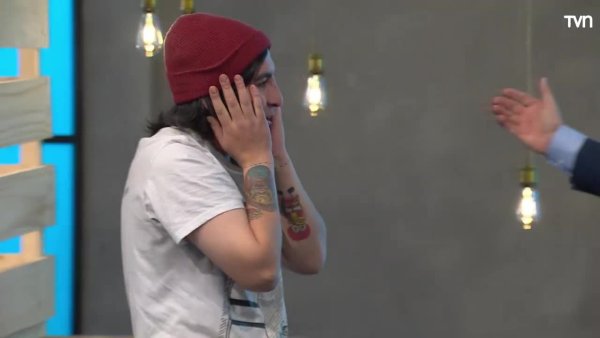 Sebastián "Kenny" sorprende con tremendo sándwich y conquista el delantal blanco en MasterChef