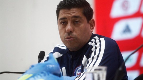 "Obvio que me seduce la Selección, mis hijas son chilenas, mi esposa es chilena"
