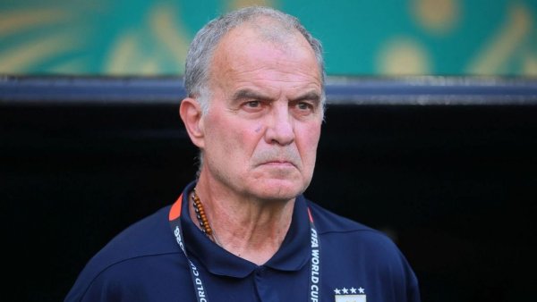 "Yo podría hablar con Marcelo Bielsa y decirle que venga a la Selección Chilena, él es el único"
