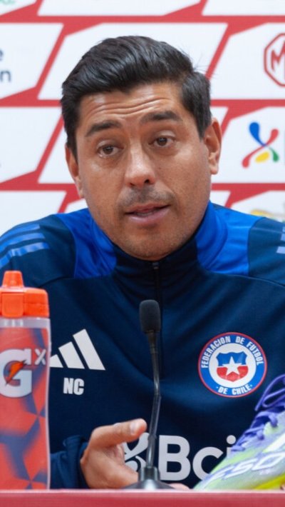 "¿Qué selección ha dirigido?": El nuevo técnico que La Roja tiene en la mira