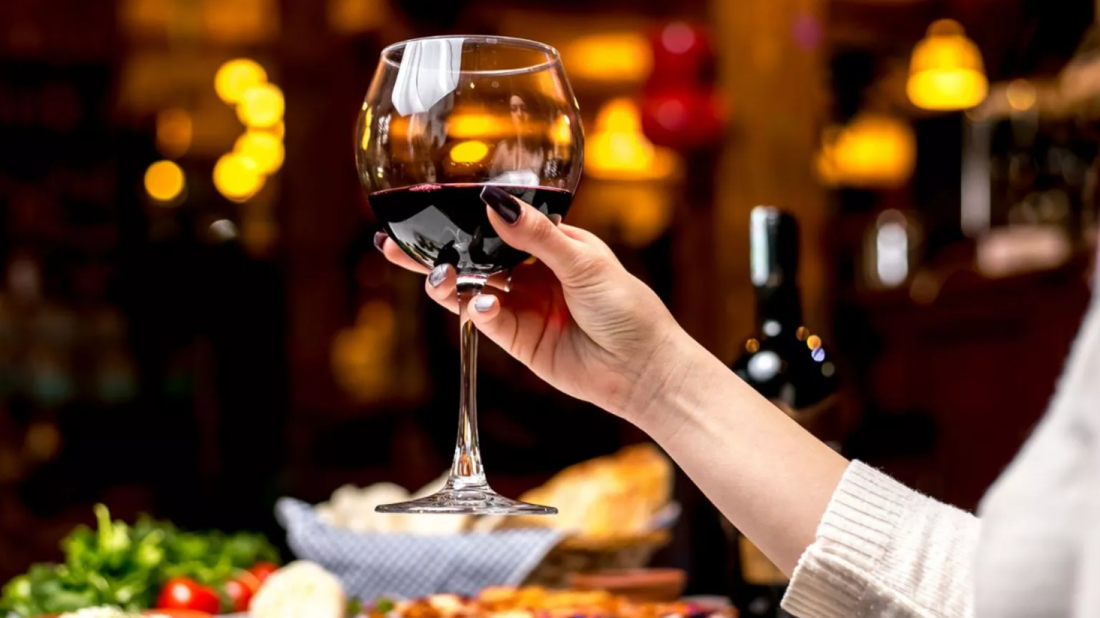 ¿Cómo disfrutar de un vino en primavera?
