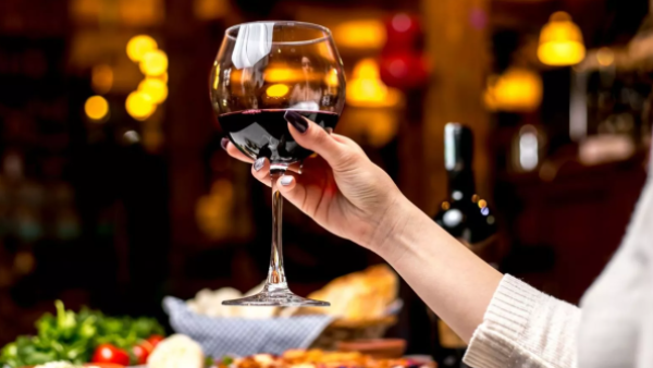 ¿Cómo disfrutar de un vino en primavera?