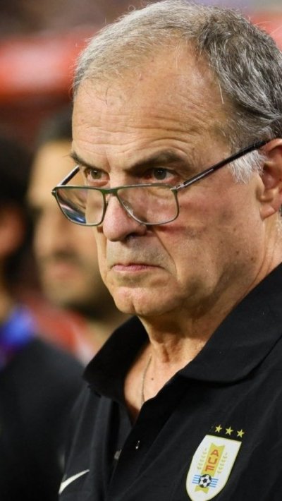 Atento Chile: El sueldo de Marcelo Bielsa que fue considerado "una falta de respeto"
