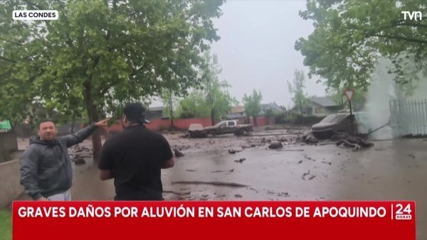 Último minuto: Reportan aluvión en Las Condes por desborde de Canal San Carlos