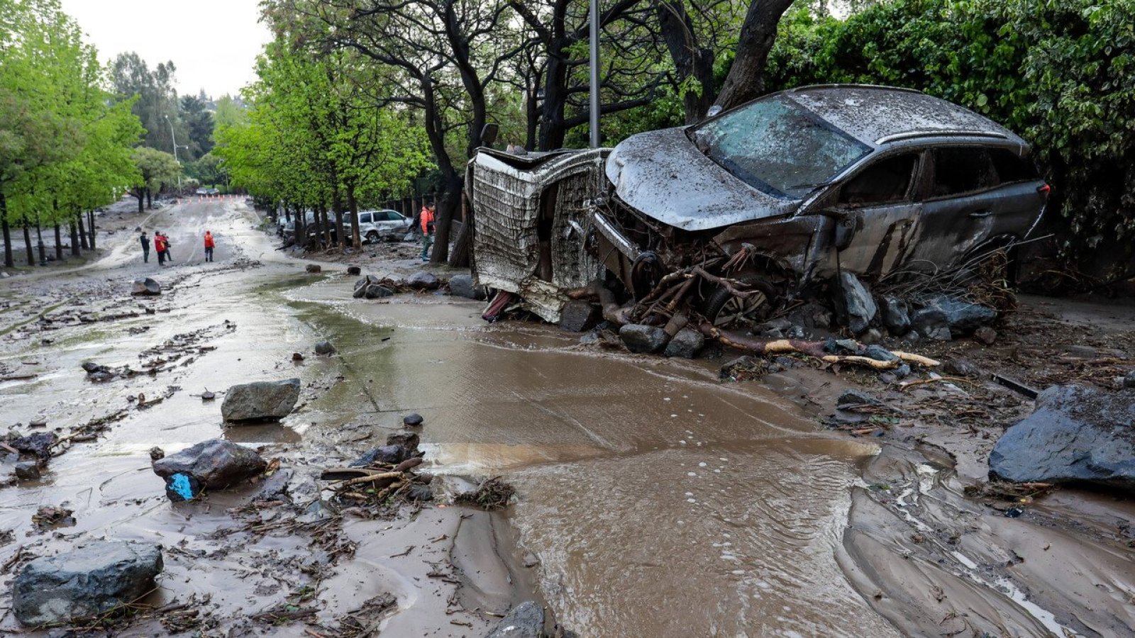 "La tragedia de ayer era esperable": Experta detalla los factores que originaron el aluvión en Las Condes
