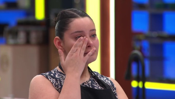 ¡Entre lágrimas y duras críticas! Catalina llegó llorando ante el jurado y su plato no convenció