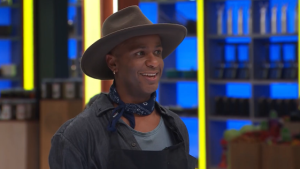 El “Sabrosón” se robó los aplausos: Santo conquistó al jurado de MasterChef con su pollo con piña