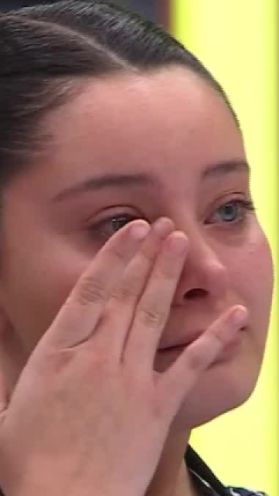 ¡Entre lágrimas y duras críticas! Catalina llegó llorando ante el jurado y su plato no convenció