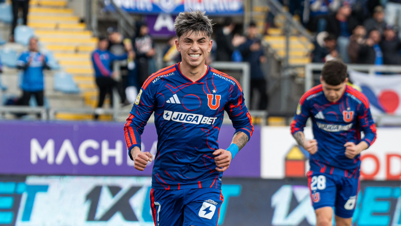 Universidad de Chile golea a Ñublense y sueña con una remontada histórica
