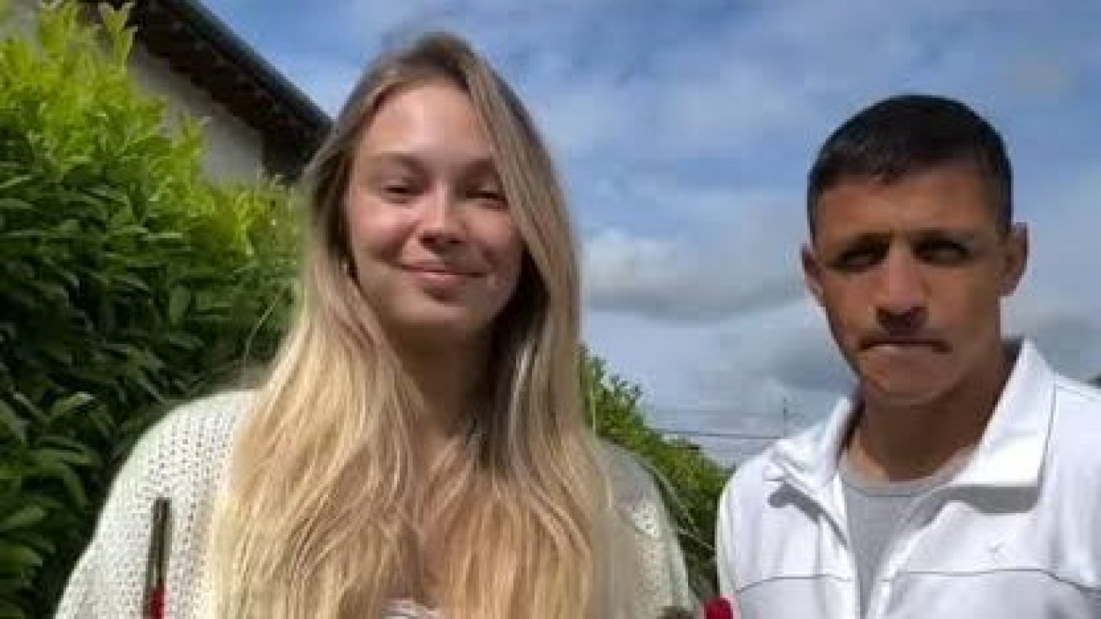 "No pude evitar mirar": El "detalle" en el video que publicó Alexandra Litvinova
