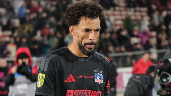 Vozinha deja Chile y seguirá sin jugar en Colo Colo