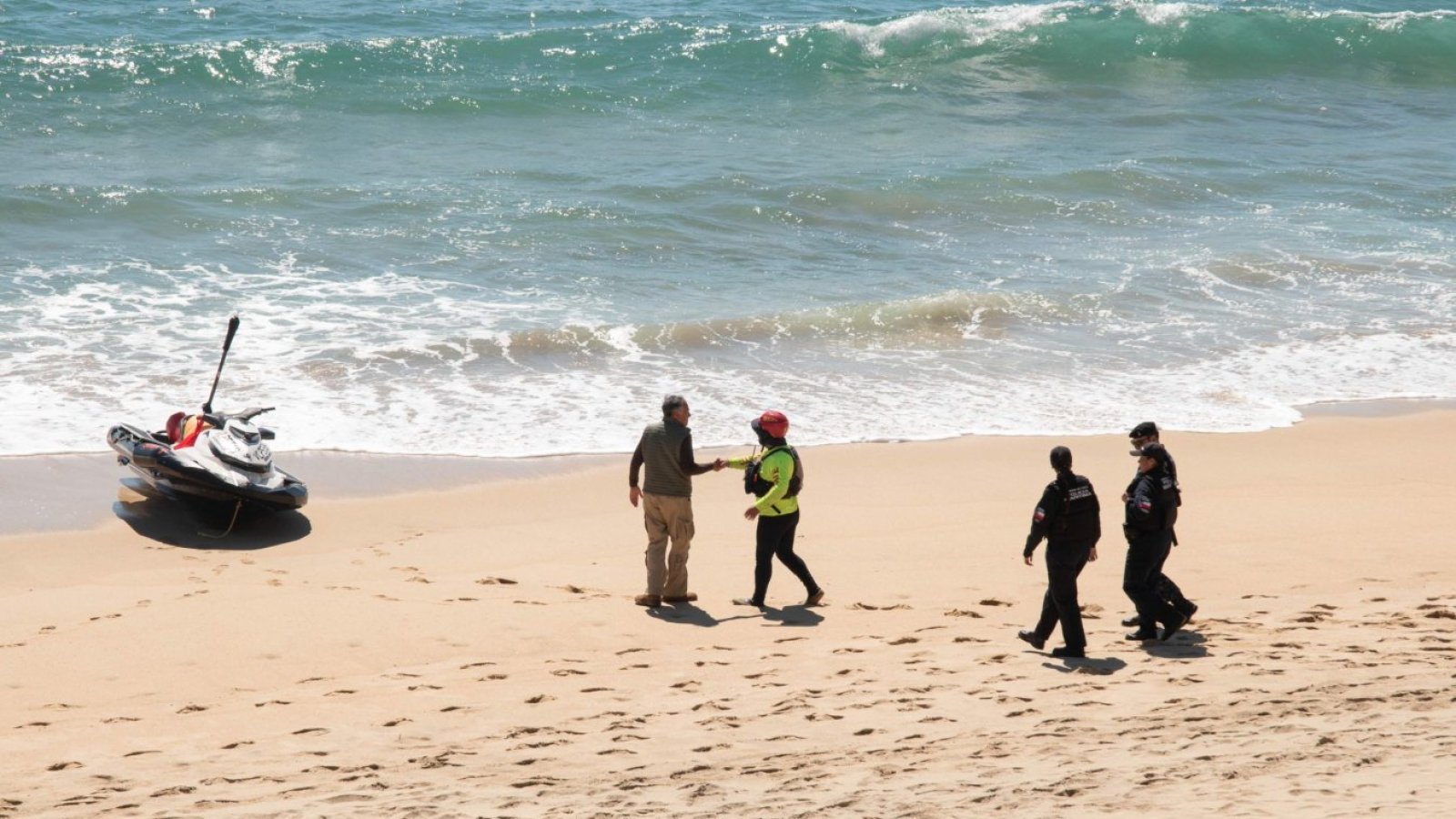 Continúa la búsqueda de hombre desaparecido en Playa Las Salinas de Viña del Mar
