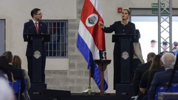 Costa Rica inaugura megacárcel al estilo Bukele para endurecer lucha contra el crimen
