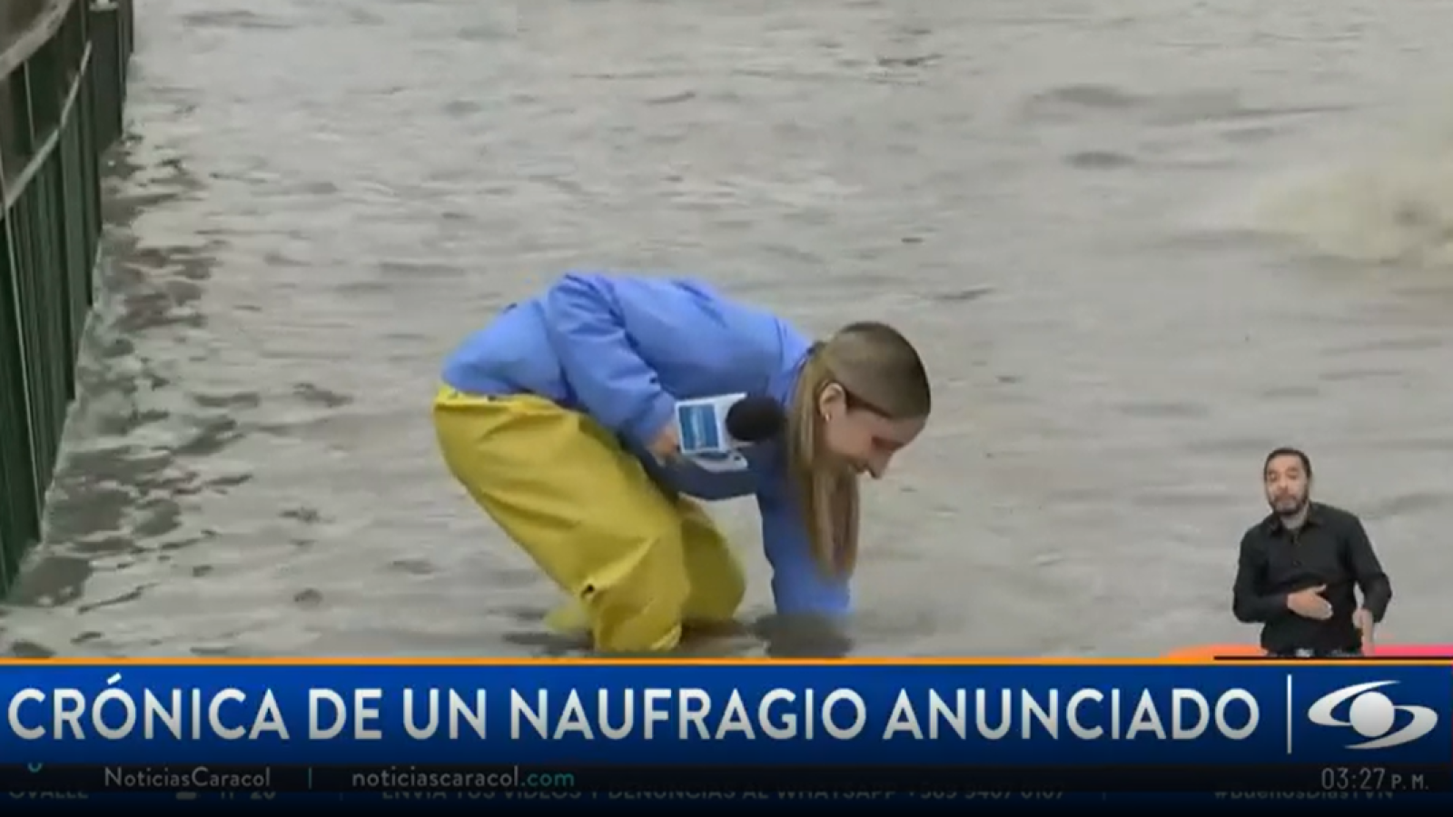 ¡El celular se salvó! Medio extranjero destacó chascarro de Ina durante una inundación
