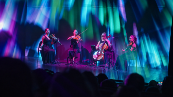 Música en vivo y hologramas: La aplaudida experiencia inspirada en Vivaldi llega a Santiago