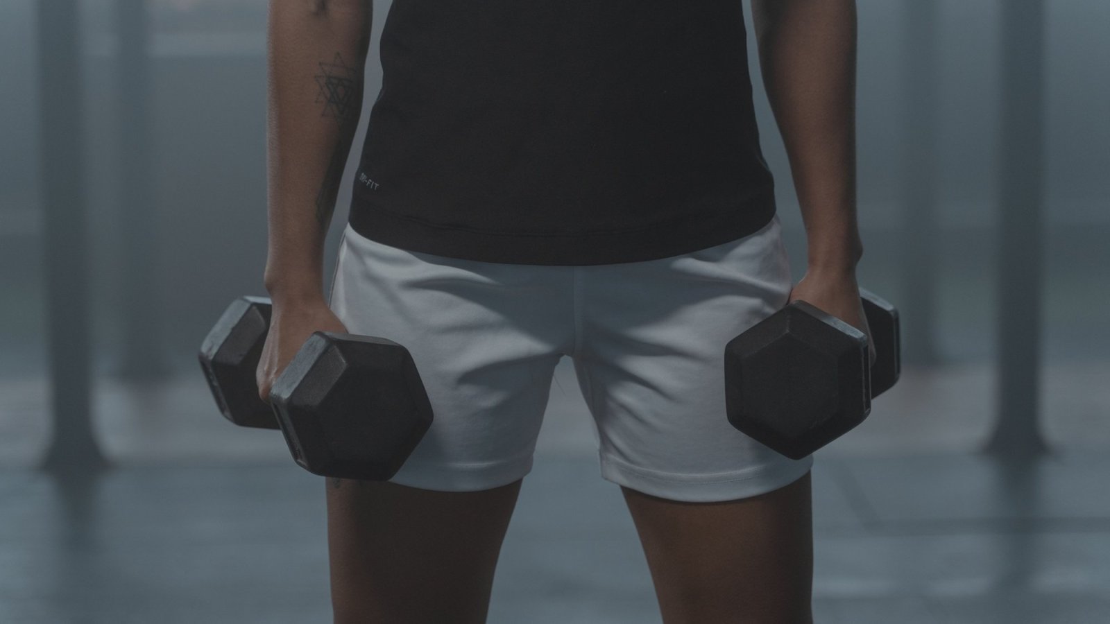 ¿Cuánto peso debes levantar? Las claves para entrenar fuerza sin lesionarte
