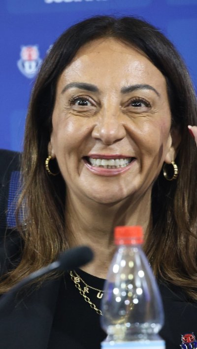 "Tengo una muy buena opinión de Cecilia Pérez, la he visto trabajando solamente por la U y eso no se puede negar"