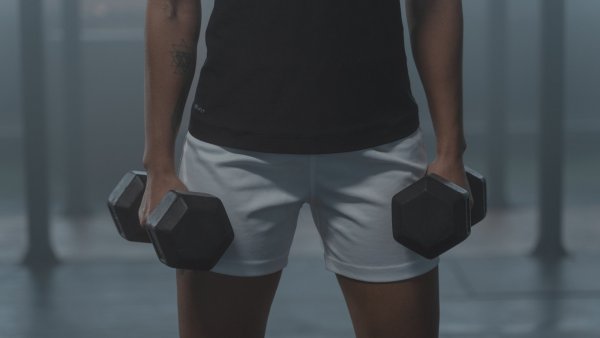 ¿Cuánto peso debes levantar? Las claves para entrenar fuerza sin lesionarte