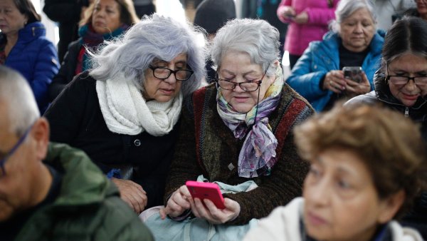 Mes de las Personas Mayores: Conoce los aportes, pensiones y bonos para este grupo