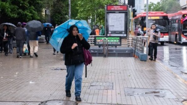 <p>Advierten nuevo sistema frontal en Santiago: pronostican tres días de lluvia y posibles granizos</p>