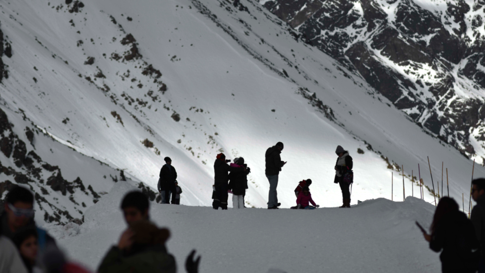 Avalancha en Portillo: Armada de Chile despliega sus capacidades para reforzar búsqueda de persona desaparecida
