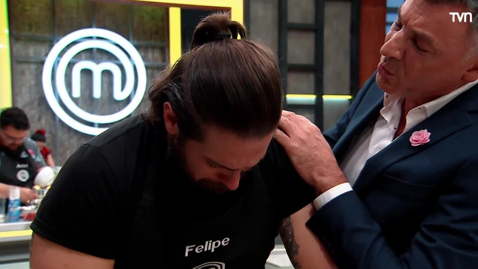 Felipe se quiebra al recordar a su hijo en prueba de eliminación
