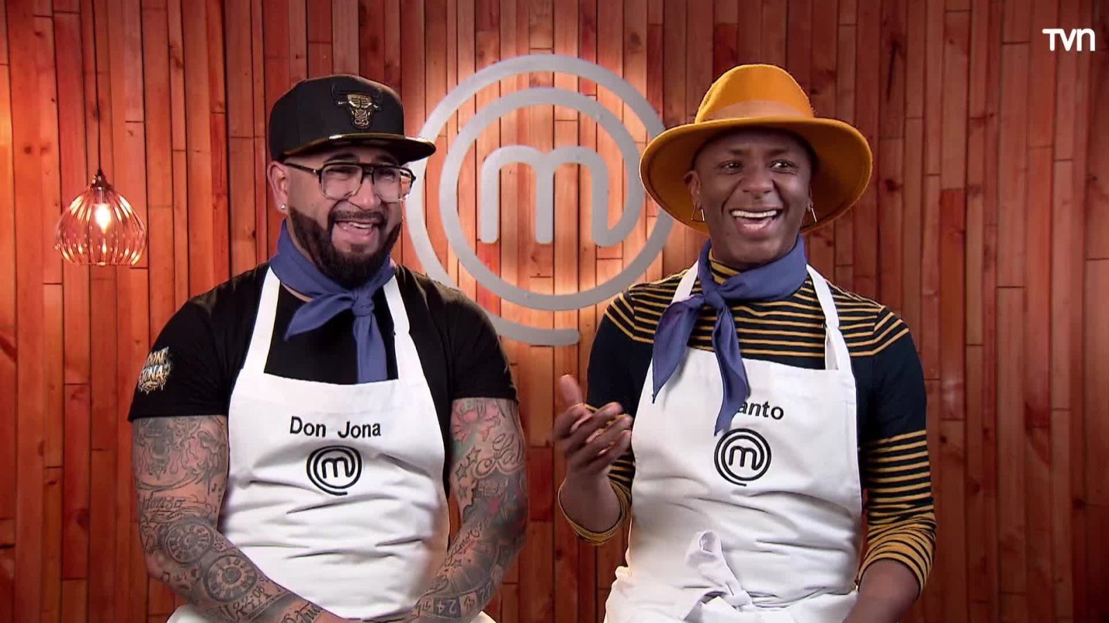 "Sabor y flow": Don Jona y Santo sorprendieron con su especial plato lleno ritmo
