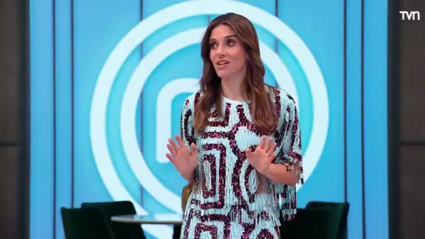 Esta noche de eliminación comienza con un desafío en duplas