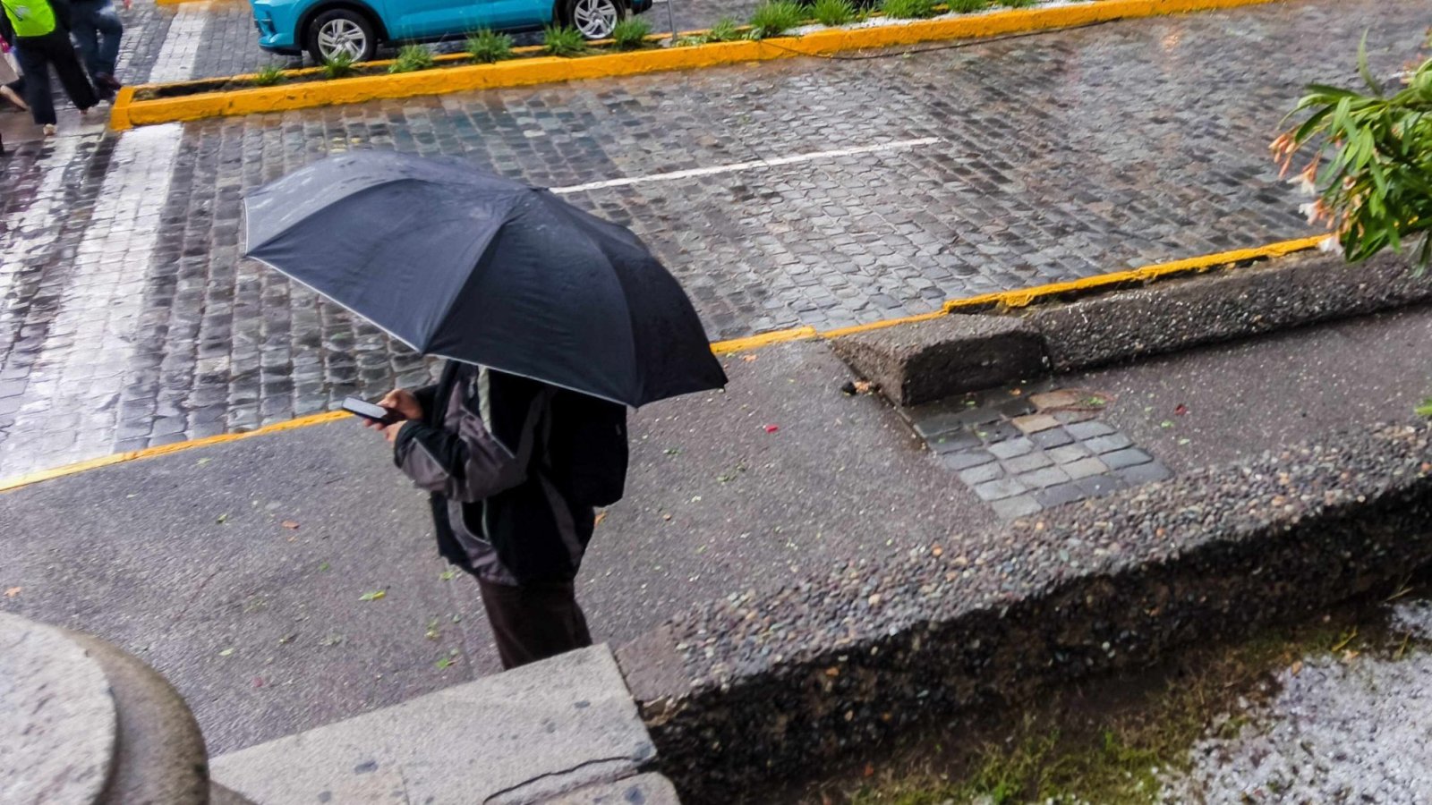 Senapred decreta Alerta Roja en toda la Región Metropolitana por nuevo sistema frontal

