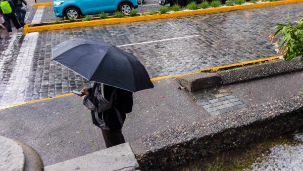 Senapred decreta Alerta Roja en toda la Región Metropolitana por nuevo sistema frontal