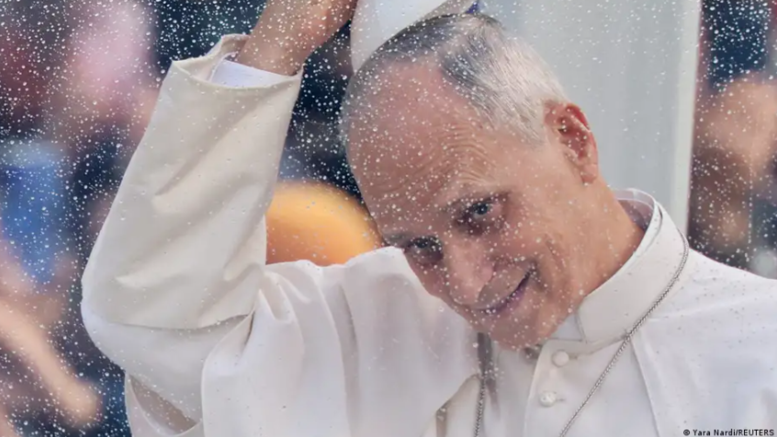 Papa León XIV retoma audiencias y sube al papamóvil tras su operación
