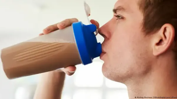 Furor adolescente por los batidos de proteínas: ¿son saludables?