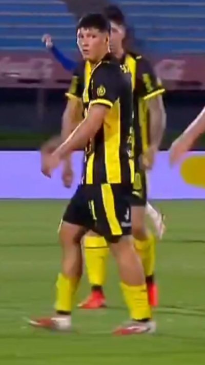 El gesto de fair play que recorre el mundo: Sus compañeros lo retaron y terminó llorando