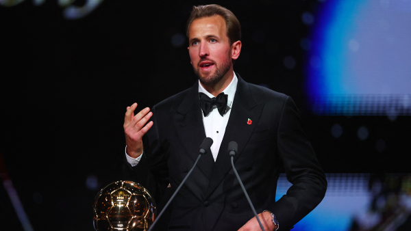 Harry Kane toca el cielo: Es elegido el "Mejor jugador del mundo" y gana el Balón de Oro 2026
