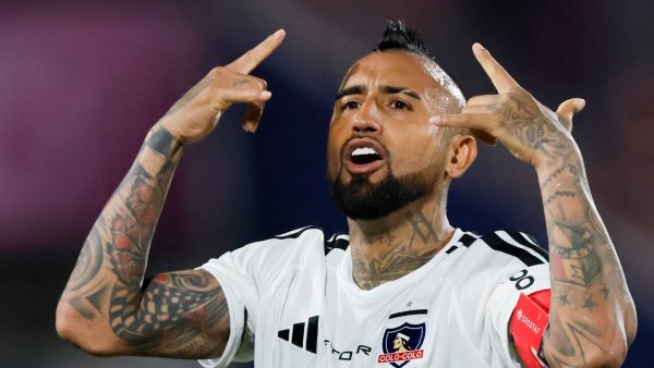 Campeón en el clásico: La fórmula que ilusiona a los hinchas de Colo Colo