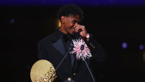 Lamine Yamal gana el "Premio Talento joven" por tercer año consecutivo en el Balón de Oro 2026