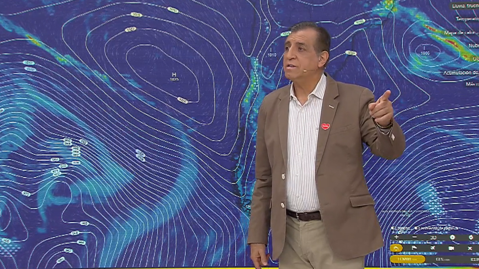 "Yo lo descarto": Iván Torre entrega su informe del tiempo para Halloween
