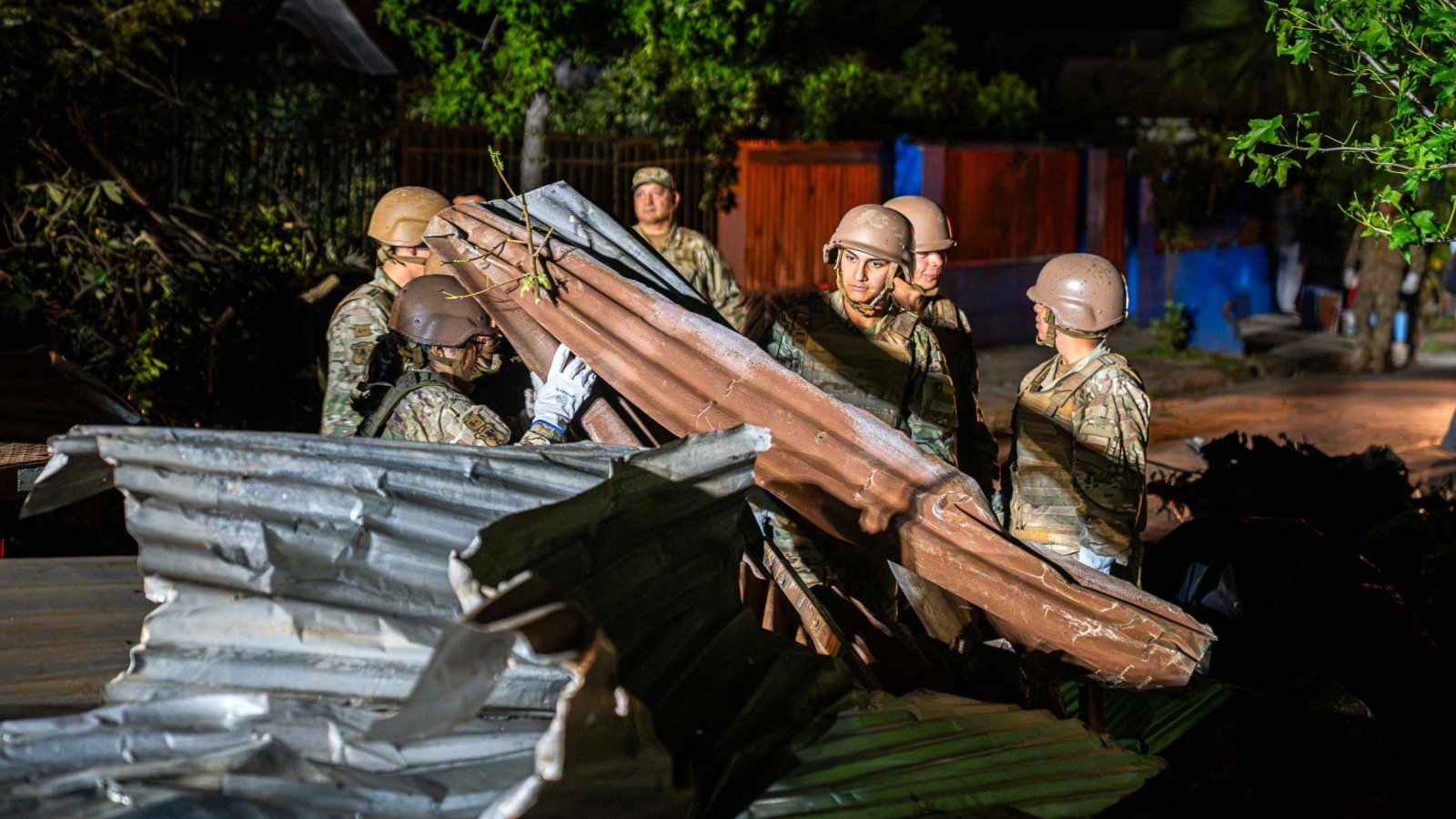 Despliegan al Ejército y declaran Alerta Roja en Requínoa tras paso de tornado categoría EF-2
