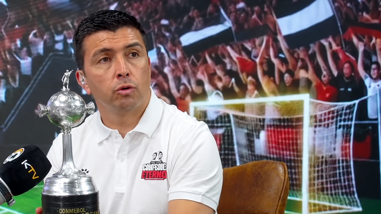 "Acá está para que la vean": Gonzalo Fierro le respondió a Diego Rivarola enrostrándole la Copa Libertadores
