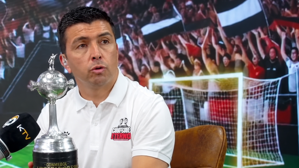 "Acá está para que la vean": Gonzalo Fierro le respondió a Diego Rivarola enrostrándole la Copa Libertadores