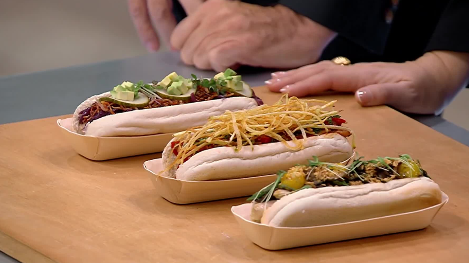 Tienen que hacer el pan, la salchicha y todo desde cero: Llega el desafío del completo a Masterchef
