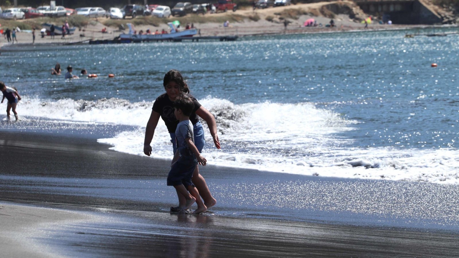 Por marea roja: Gobierno declara emergencia preventiva en 15 regiones de Chile
